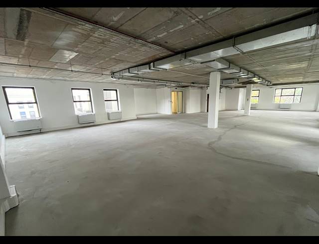 305M² OFFICE TO LET IN MOWBRAY